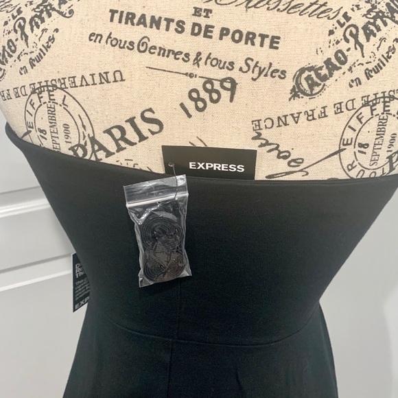 Express Dress (Medium) - Picture 4 of 6